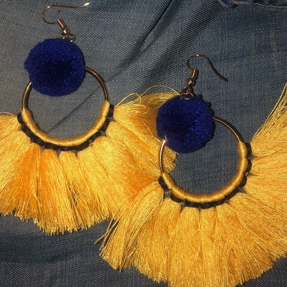 💖SUNBURST CHARLIE YELLA TASSLE WOMAN’S EARRINGS - Picture 7 of 7